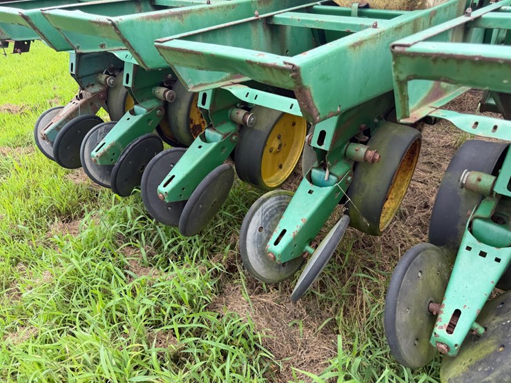 john-deere-530-image-60