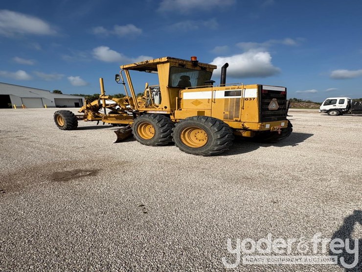 caterpillar-120h-image-6