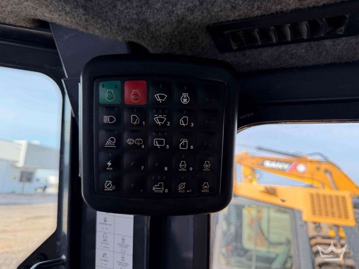 2020-deere-700k-xlt-image-100