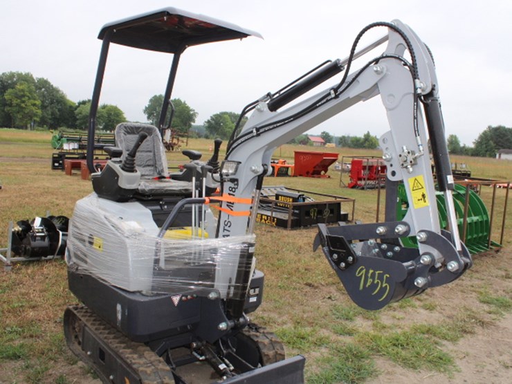 #9655-•-mini-excavator-image-3