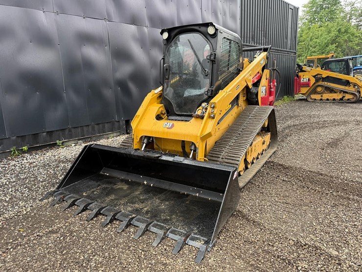 2020-caterpillar-299d3-image-8