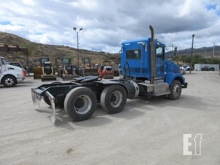 2015-kenworth-t800-image-3