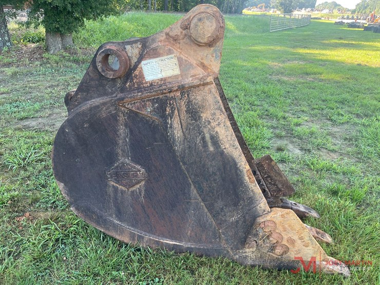 21"-tooth-excavator-bucket-image-2