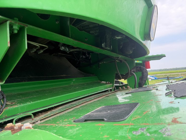 2011-john-deere-9770-sts-image-67