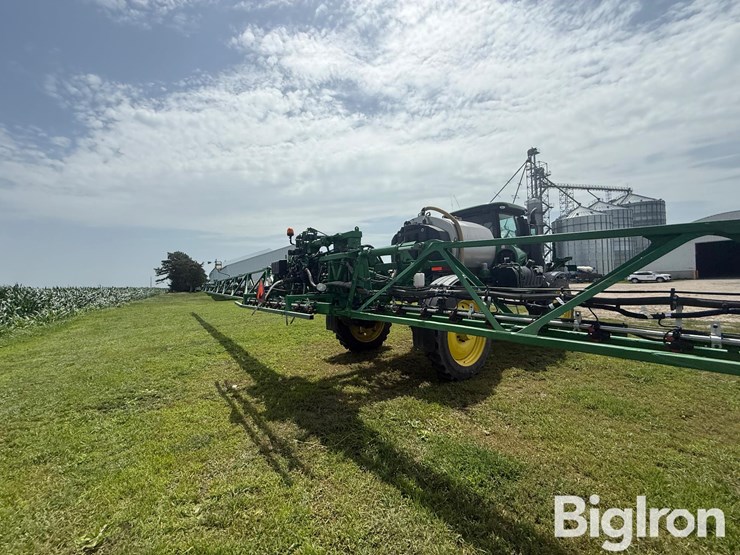 2020-john-deere-r4038-image-15