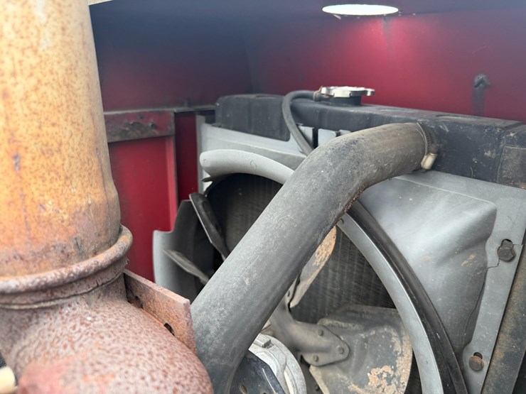 case-ih-4390t-image-23