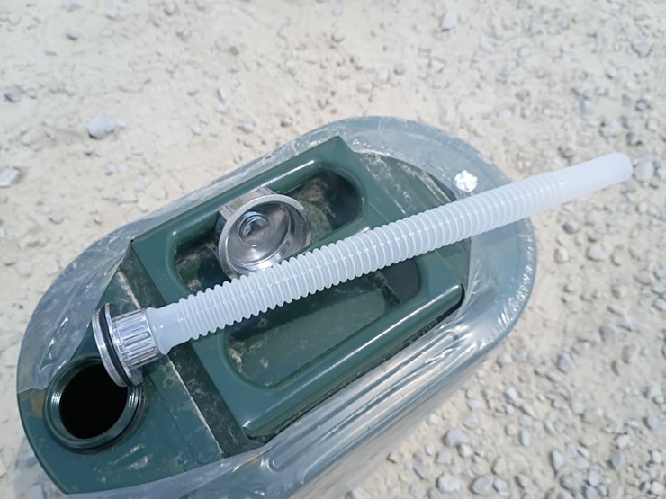 #l63-058-•-fuel-tank-image-6