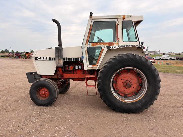 1978-case-2290-tractor-image-8