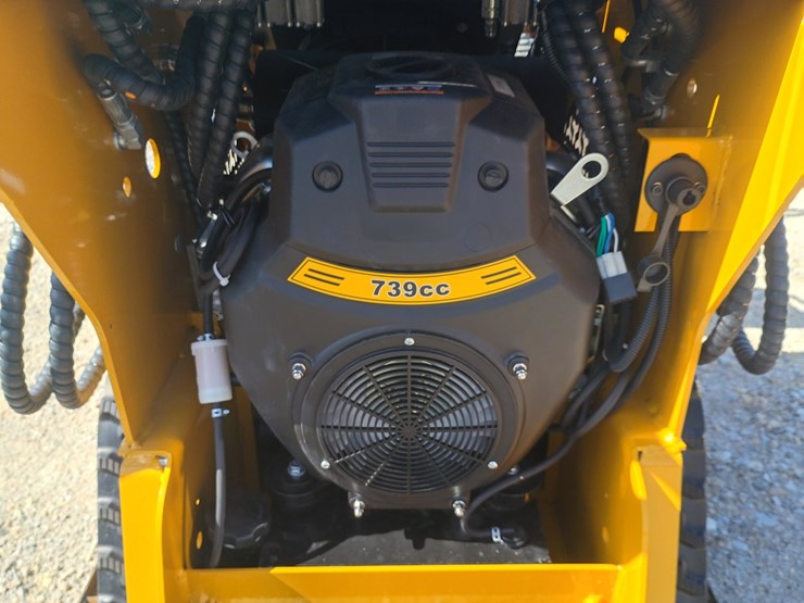 #l66-011-•-2026-agt-mx-crt23-mini-skid-steer-image-10