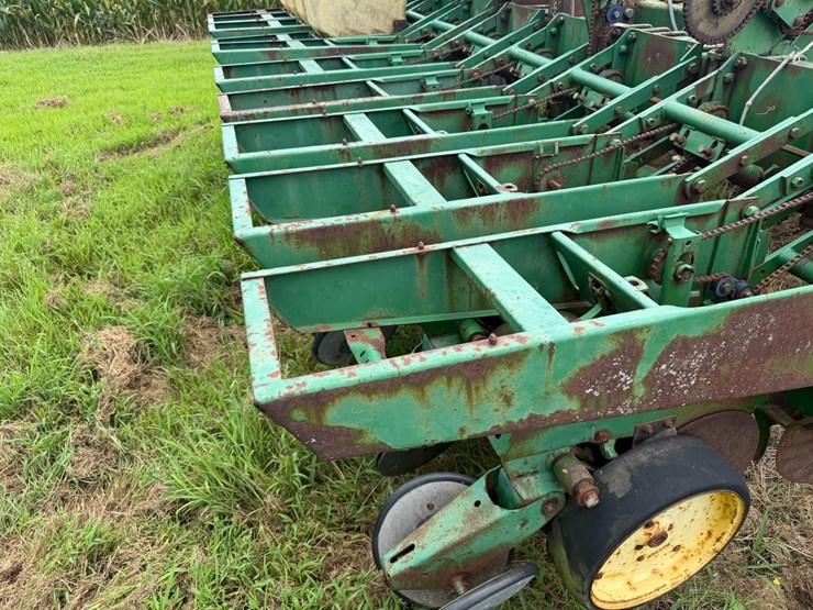 john-deere-530-image-55