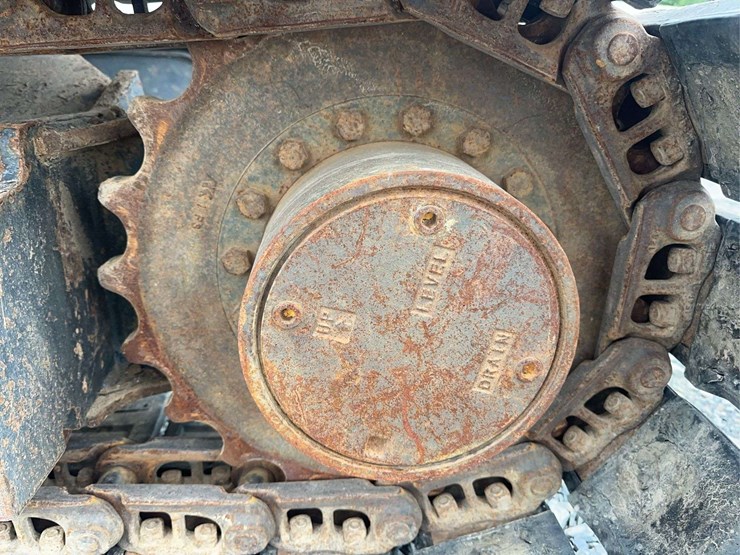 2021-deere-75g-image-13