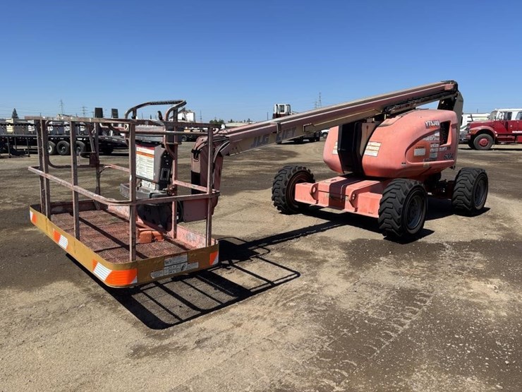 2003-jlg-600a-image-1