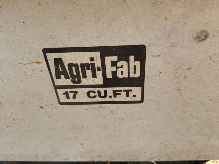 #69-•-agri-fab-17-ft.³-pull-behind-cart-image-2