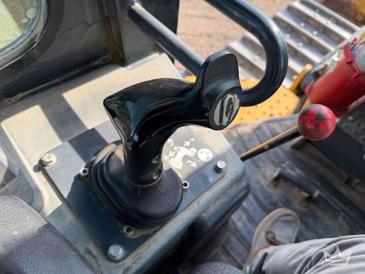 2020-deere-700k-xlt-image-91