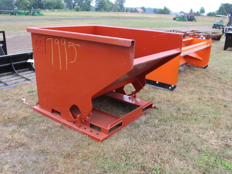 #7995-•-2.0-self-dumping-hopper-image-2