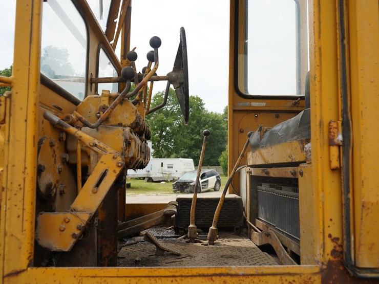 allis-chalmers-m100-motor-grader-image-24