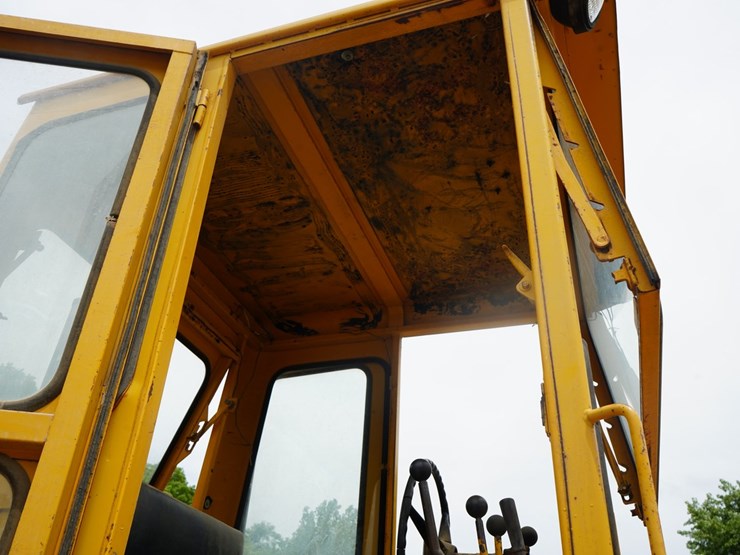allis-chalmers-m100-motor-grader-image-23