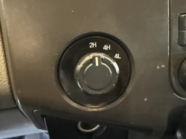 2015-ford-f550-image-28