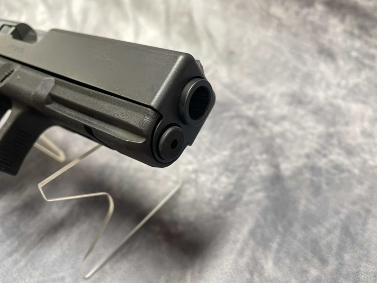 #10861-•-glock-21-gen-4,-45-acp-semi-auto-pistol,-sn:-agcz459-image-8