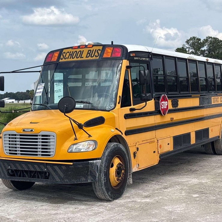 2016 FREIGHTLINER B2