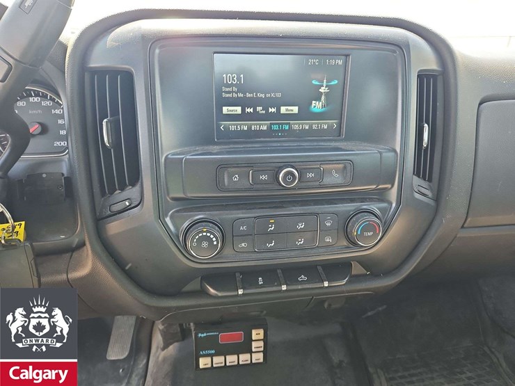 2018-gmc-sierra-2500hd-image-21