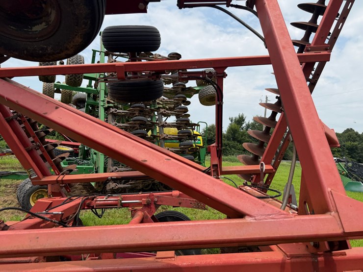case-ih-3950-image-29