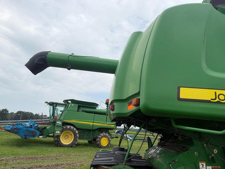 2011-john-deere-9770-sts-image-34