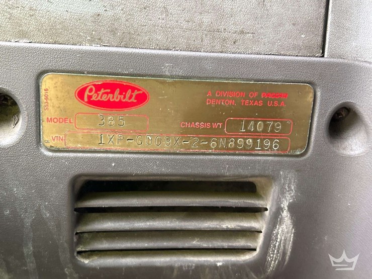 2006-peterbilt-385-image-5