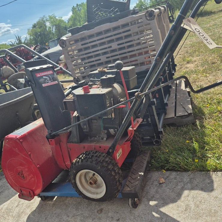 #92 • 6 hp snow blower