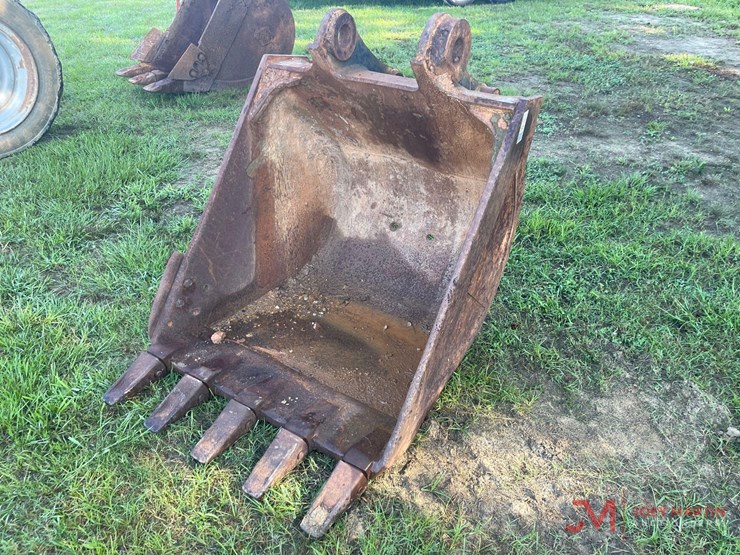 41"-tooth-excavator-bucket-image-7