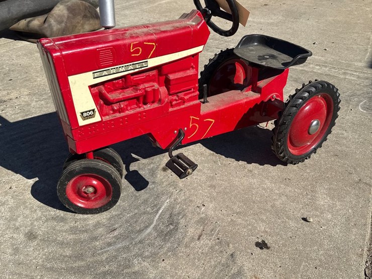 #57-•-farmall-806-diesel-pedal-tractor-image-1
