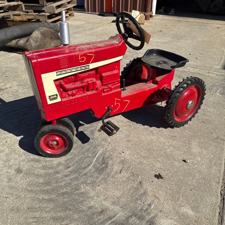 #57 • Farmall 806 diesel pedal tractor