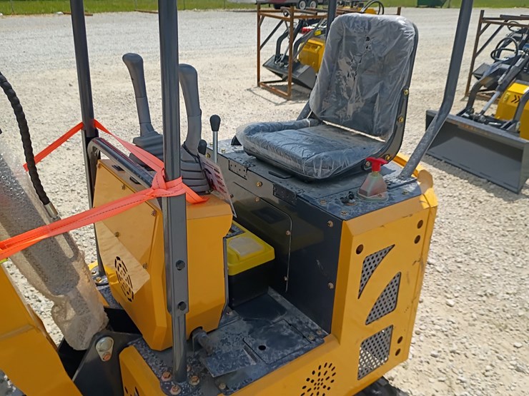 #l63-002-•-2026-zjg-12-mini-excavator-image-12