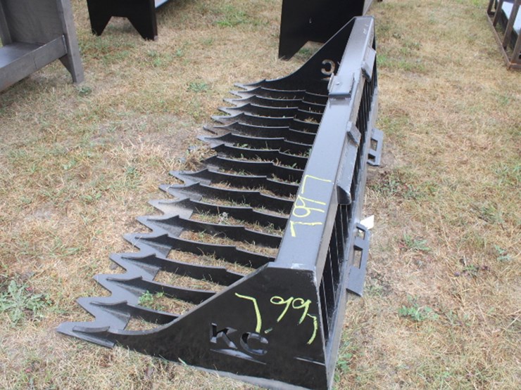 #7997-•-76in-skeleton-bucket-with-high-side-image-1