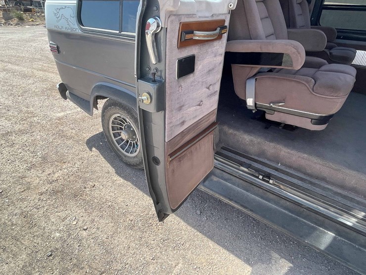 1988-chevrolet-g20-image-64