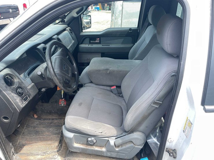 2014-ford-f150-xl-image-46