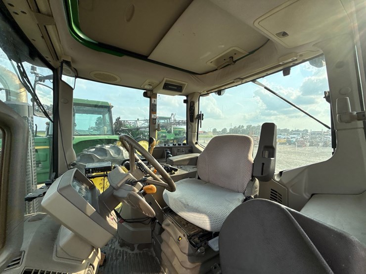 john-deere-6125m-image-44