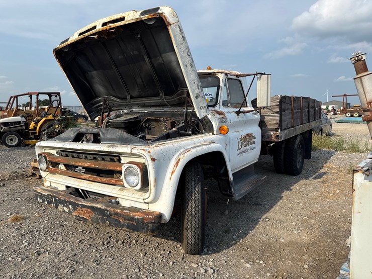 1965-chevrolet-50-image-1