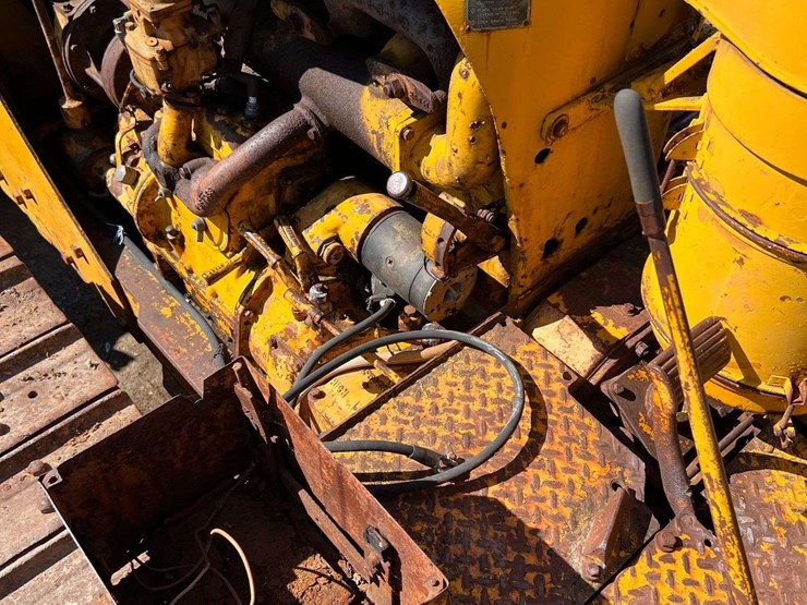caterpillar-d7-image-24