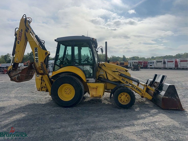new-holland-b95b-image-4