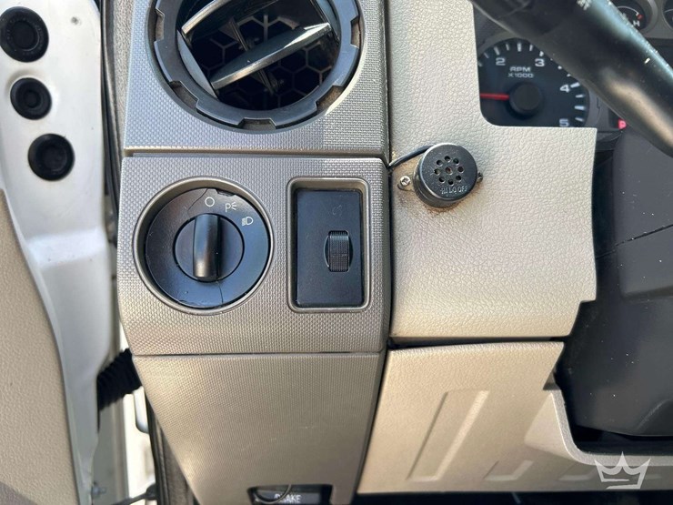 2008-ford-f550-image-14