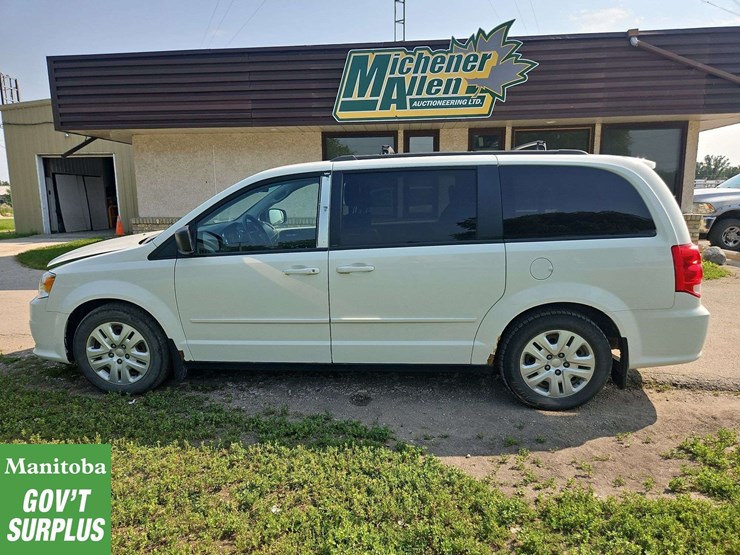 2013-dodge-grand-caravan-sxt-image-6