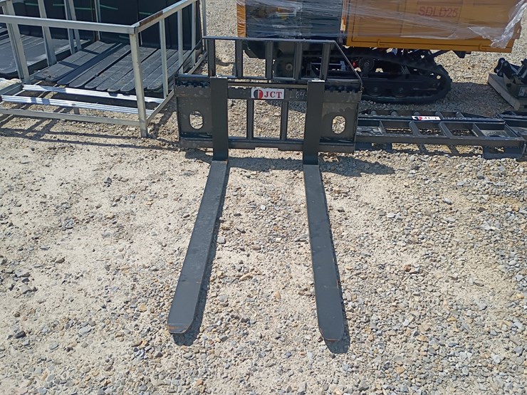 #l64-080-•-jct-pallet-fork-skid-steer-attachment-image-1