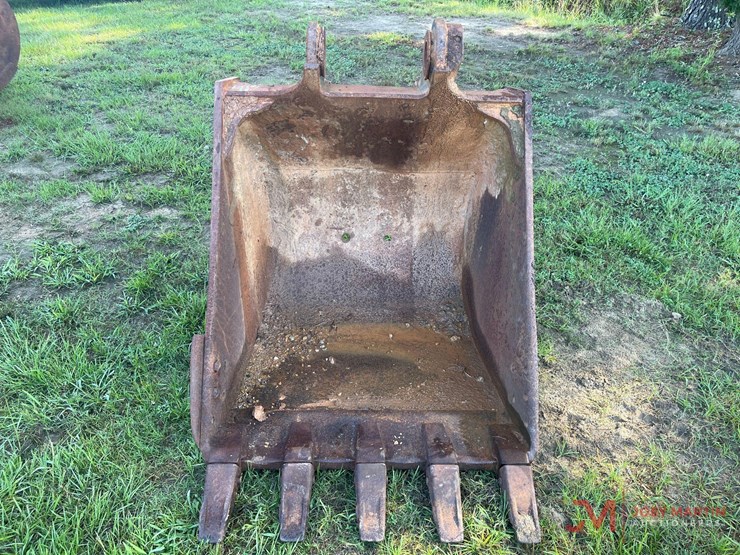 41"-tooth-excavator-bucket-image-8