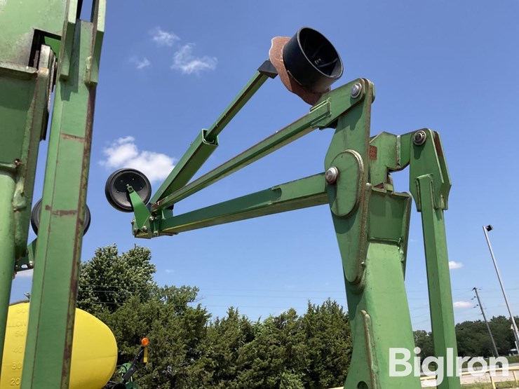 2010-john-deere-1770nt-image-14