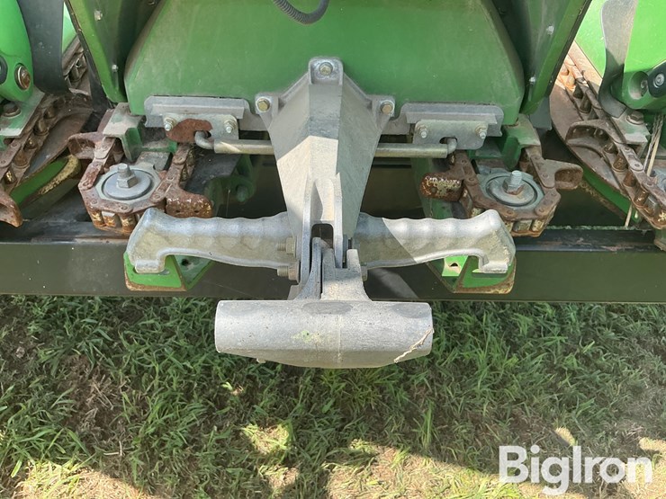 2011-john-deere-608c-image-15