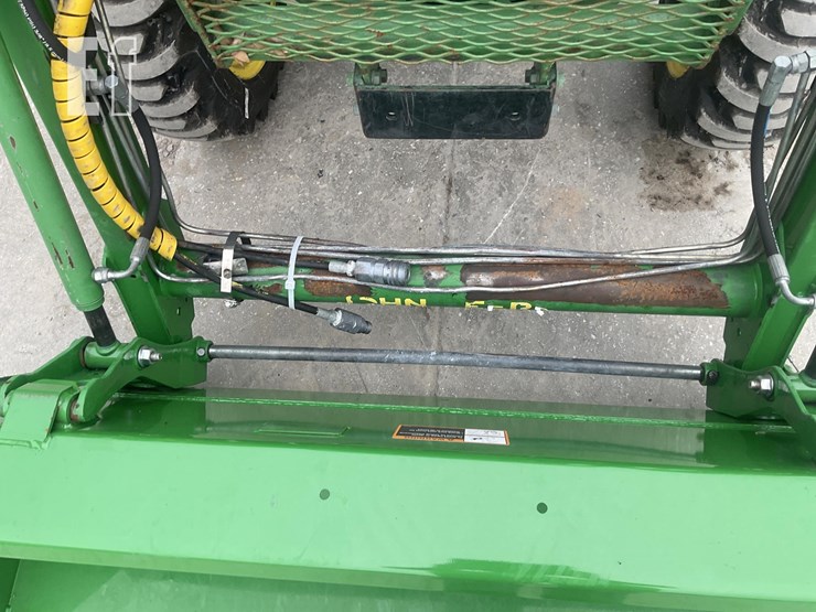 2020-john-deere-3025e-image-10