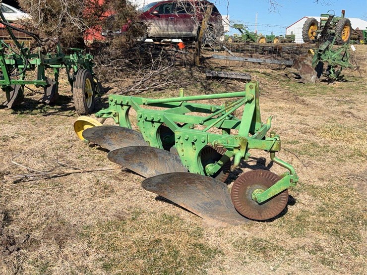 john-deere-f45-image-1