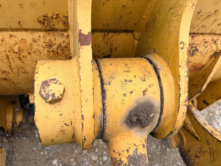 1985-caterpillar-963-image-128