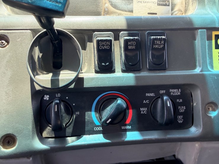 1996-ford-at9513-image-155